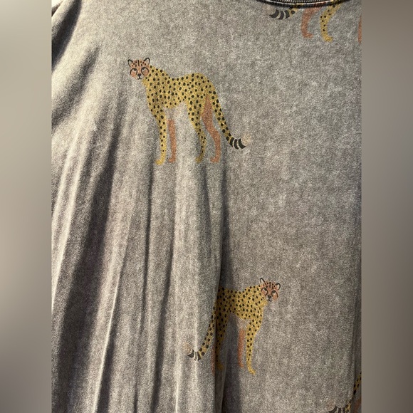 Easel Cheetah Print T Shirt Dress - Picture 4 of 4